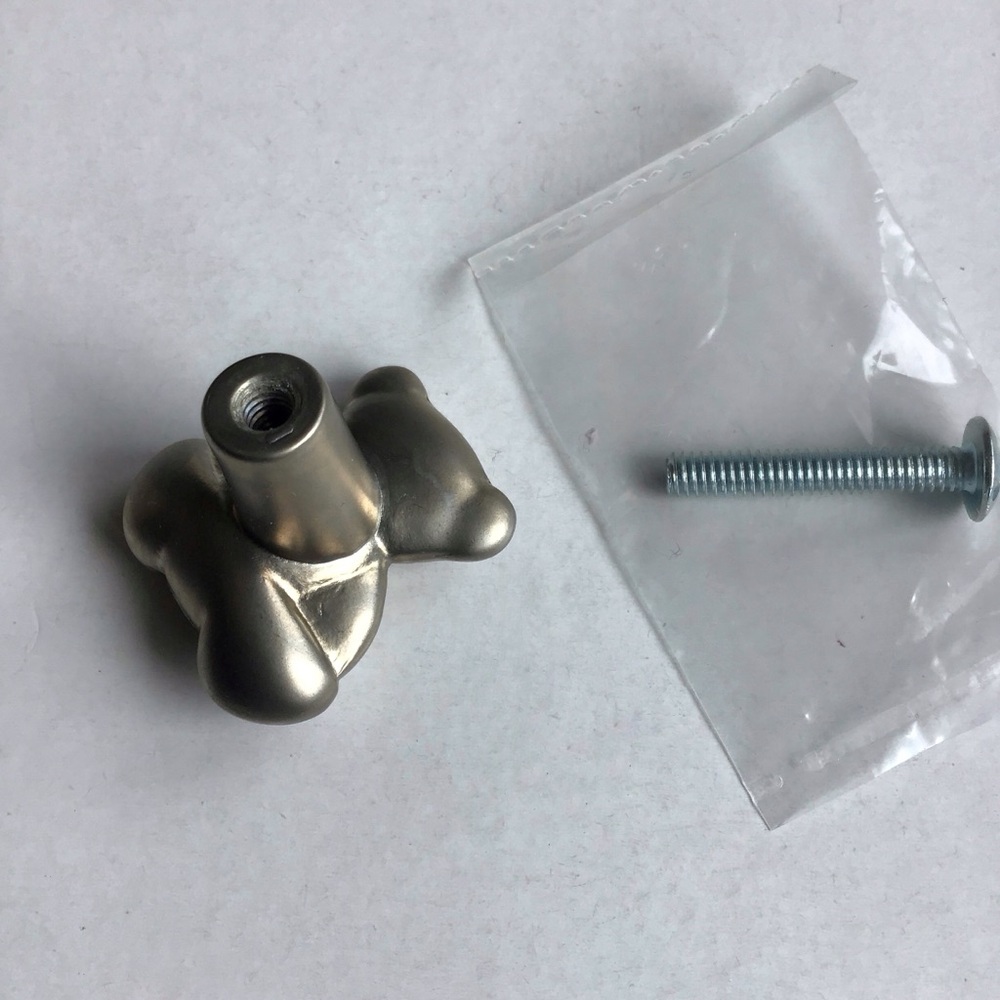 6 Richelieu Teddy Bear Knob Pulls Dresser Drawer Baby Matte Nickel Finish - Picture 4 of 4